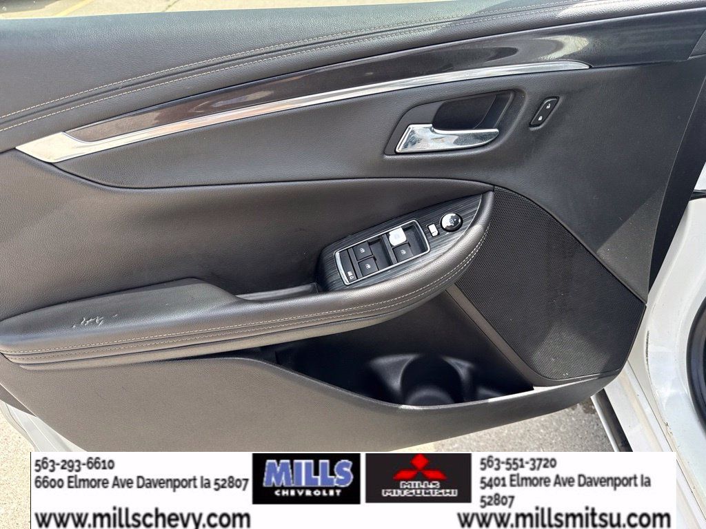 Used 2018 Chevrolet Impala LT w/ Sunroof and Spoiler Package FWD image 10