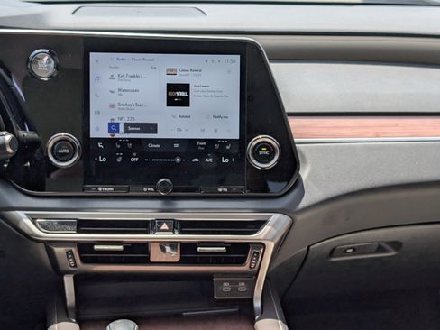 Used 2023 Lexus RX 350 Premium w/ Accessory Package AWD/4WD image 16