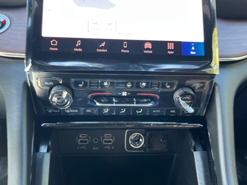 New 2025 Jeep Grand Cherokee Summit image 41