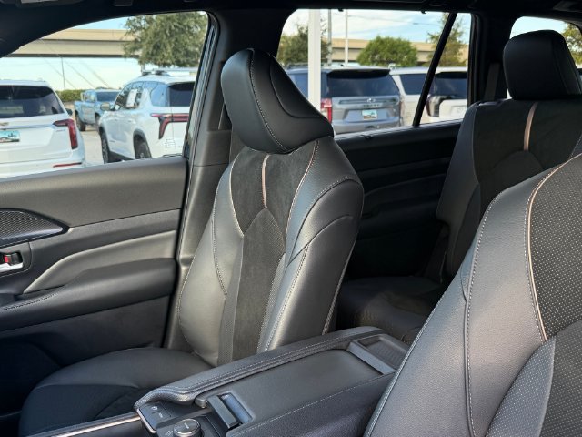 Used 2026 Toyota Grand Highlander AWD Hybrid image 12