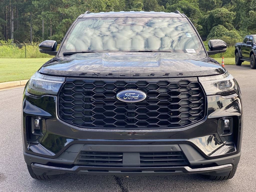 Used 2025 Ford Explorer ST-Line AWD/4WD image 11