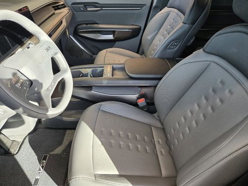 New 2026 Kia EV9 Wind image 9