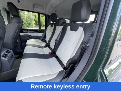 Used 2025 INEOS Grenadier Station Wagon AWD/4WD image 16
