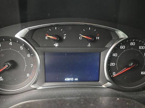 Used 2023 GMC Acadia SLE FWD image 11