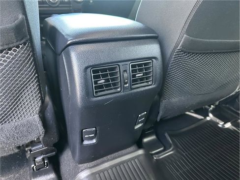 Used 2019 Toyota 4Runner SR5 AWD/4WD image 18