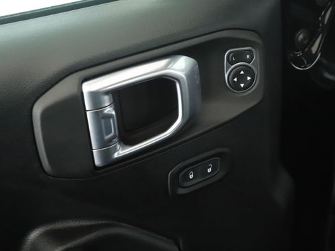 Used 2021 Jeep Wrangler Unlimited Sport AWD/4WD image 6