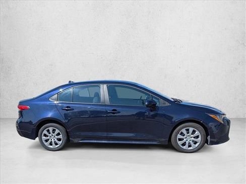 Certified 2025 Toyota Corolla LE FWD image 4