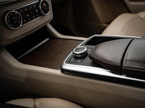 Used 2015 Mercedes-Benz ML 400 4MATIC image 40