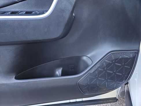 Used 2025 Toyota RAV4 XLE image 17