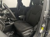 Used 2023 Jeep Renegade Latitude image 4