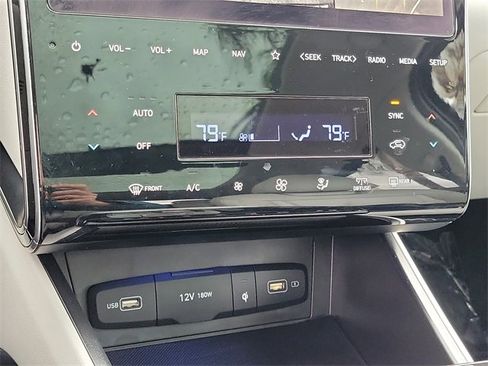 Used 2023 Hyundai Tucson Limited image 11