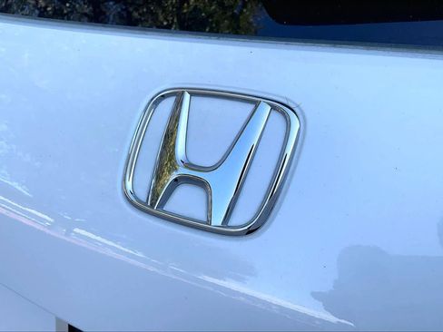 Used 2023 Honda HR-V LX image 28