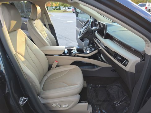 Used 2023 Lincoln Nautilus Reserve w/ Cargo Utility Package image 10