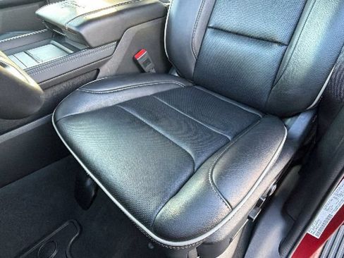Used 2023 RAM 1500 Limited w/ Body Color Bumper Group AWD/4WD image 14