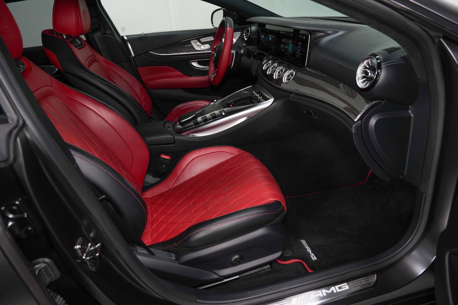 Used 2023 Mercedes-Benz AMG GT 63 image 2