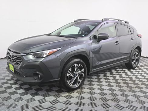 Used 2024 Subaru Crosstrek 2.0i Premium AWD/4WD image 2