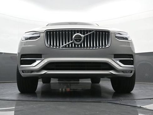 Used 2024 Volvo XC90 B6 Plus AWD/4WD image 23