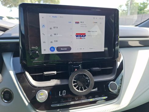 Used 2025 Toyota Corolla SE FWD image 28