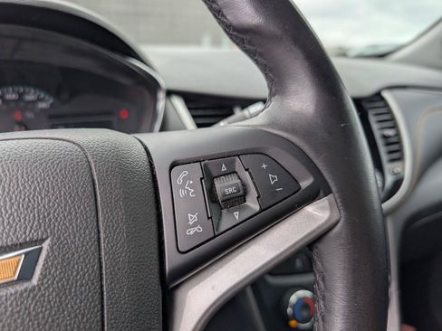 Used 2019 Chevrolet Trax LT w/ Driver Confidence Package AWD/4WD image 14