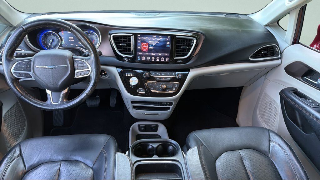 Used 2019 Chrysler Pacifica Touring-L w/ Advanced Safetytec Group FWD image 15