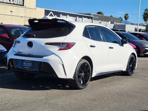 Used 2020 Toyota Corolla SE image 2