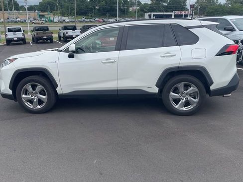 Used 2021 Toyota RAV4 XLE Premium AWD/4WD image 2