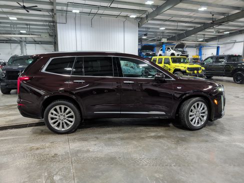 Used 2020 Cadillac XT6 Premium Luxury image 2