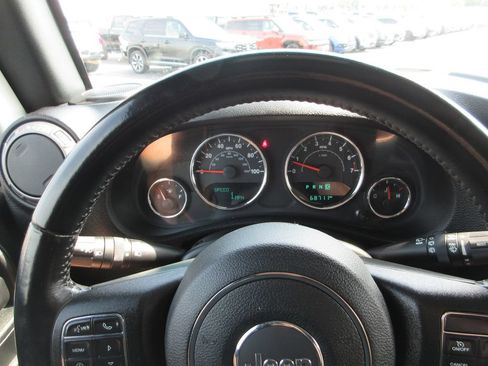 Used 2018 Jeep Wrangler Unlimited Sport S AWD/4WD image 22