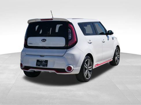 Used 2014 Kia Soul + image 3
