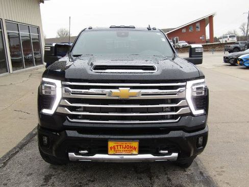 Used 2026 Chevrolet Silverado 3500 High Country AWD/4WD image 13