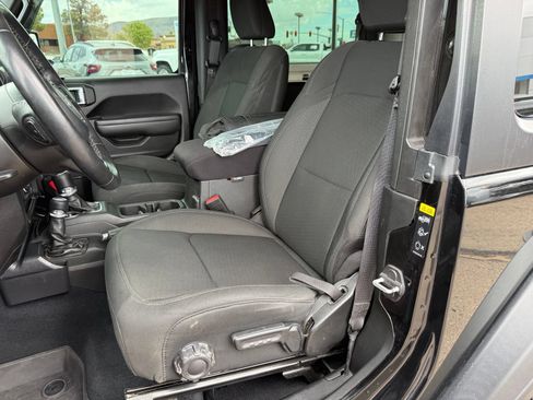 Used 2022 Jeep Wrangler Sport AWD/4WD image 27
