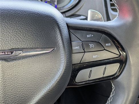 Used 2023 Chrysler 300 S image 21