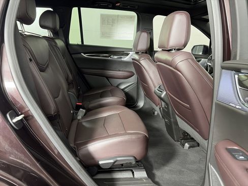 Used 2020 Cadillac XT6 Premium Luxury image 41