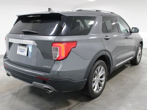 Used 2023 Ford Explorer Limited image 9