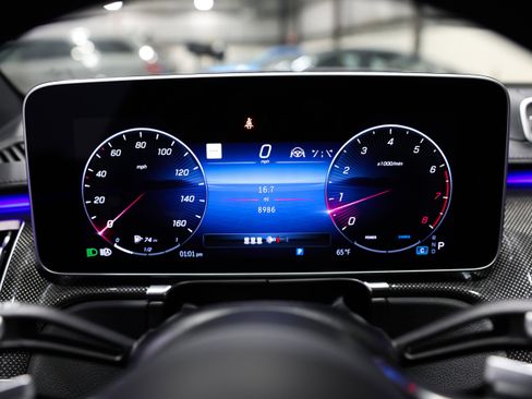 Used 2025 Mercedes-Benz S 580 S 580 4MATIC image 12
