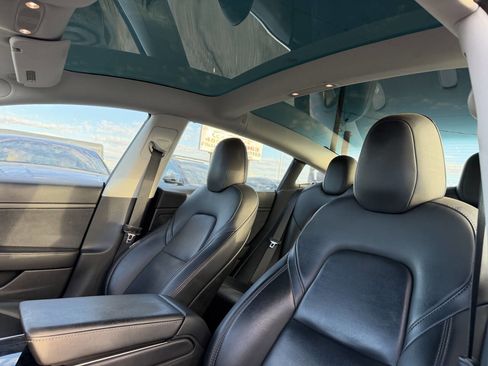 Used 2020 Tesla Model 3 Standard Range Plus image 18