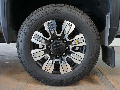 Certified 2024 GMC Sierra 3500 Denali w/ Denali Reserve Package image 18