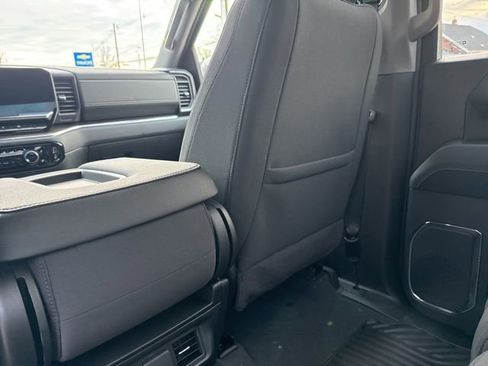 Used 2024 Chevrolet Silverado 1500 LT image 15