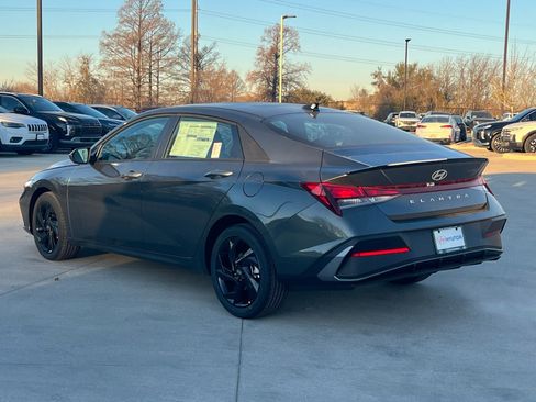 Used 2026 Hyundai Elantra Sport FWD image 9