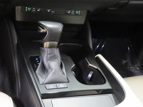 Used 2025 Lexus ES 300h w/ Premium Package FWD image 9