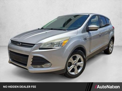 Used 2015 Ford Escape SE FWD image 1