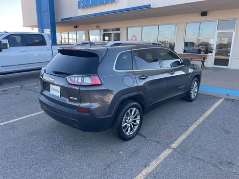 Used 2019 Jeep Cherokee Latitude Plus w/ Comfort/Convenience Group image 7