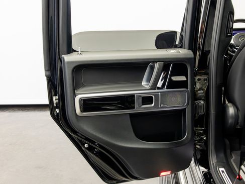 Used 2022 Mercedes-Benz G 550 w/ Exclusive Interior Package image 42