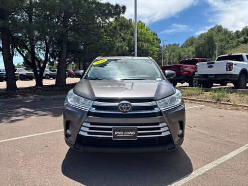 Used 2018 Toyota Highlander XLE AWD/4WD image 8