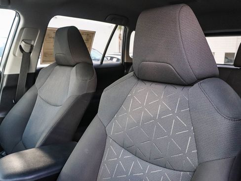 Used 2023 Toyota RAV4 XLE image 22