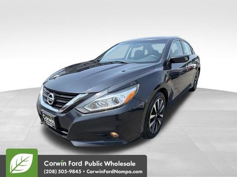 Used 2018 Nissan Altima 2.5 SV FWD image 1