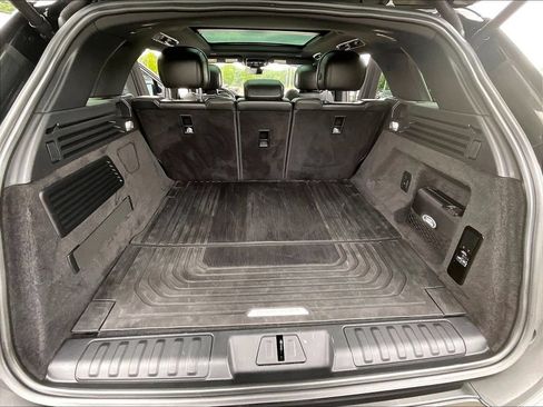 Used 2023 Land Rover Range Rover Sport SE AWD/4WD image 15