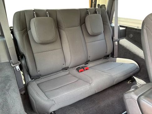 Used 2021 Jeep Wrangler Sport AWD/4WD image 28