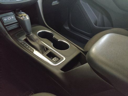 Used 2021 Chevrolet Equinox LT FWD image 26