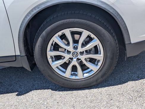 Used 2020 Nissan Rogue SV FWD image 10